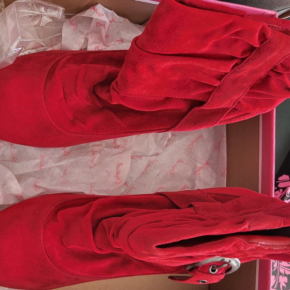 Red booties - Picture 3 of 3